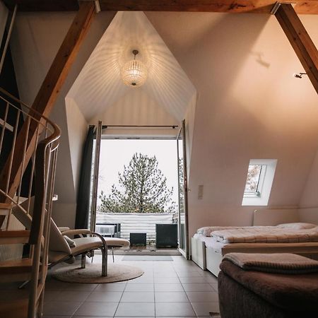 Eigenes Maisonettehaus In Idyllischer Lage Mit Balkon, Nahe Messe, 24H Self-Check In, Gratis Parken Schwabach Ngoại thất bức ảnh