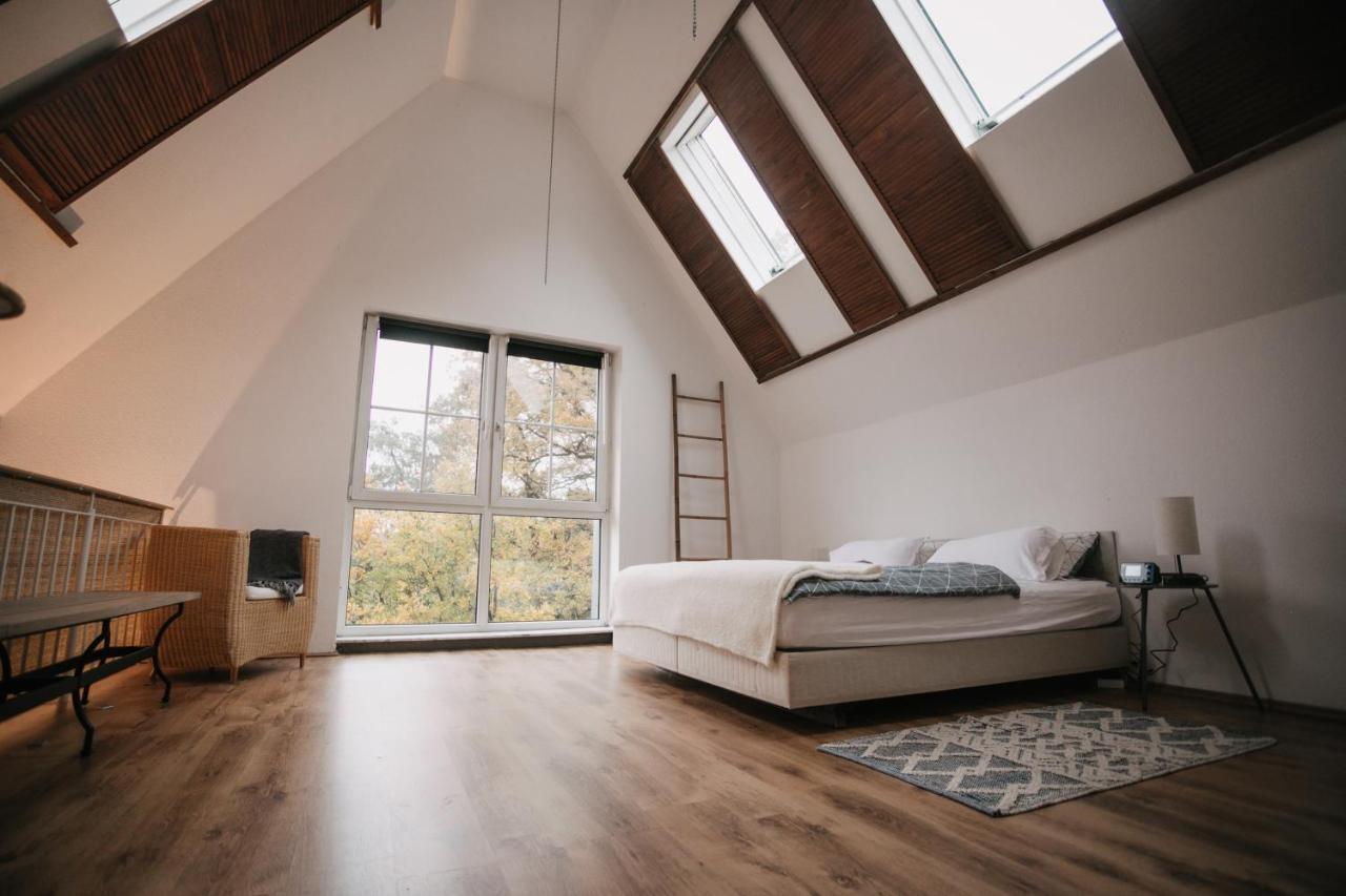 Eigenes Maisonettehaus In Idyllischer Lage Mit Balkon, Nahe Messe, 24H Self-Check In, Gratis Parken Schwabach Ngoại thất bức ảnh