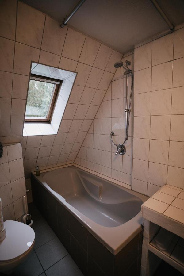 Eigenes Maisonettehaus In Idyllischer Lage Mit Balkon, Nahe Messe, 24H Self-Check In, Gratis Parken Schwabach Ngoại thất bức ảnh