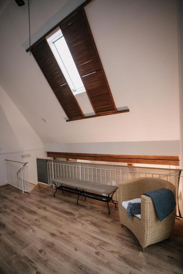 Eigenes Maisonettehaus In Idyllischer Lage Mit Balkon, Nahe Messe, 24H Self-Check In, Gratis Parken Schwabach Ngoại thất bức ảnh