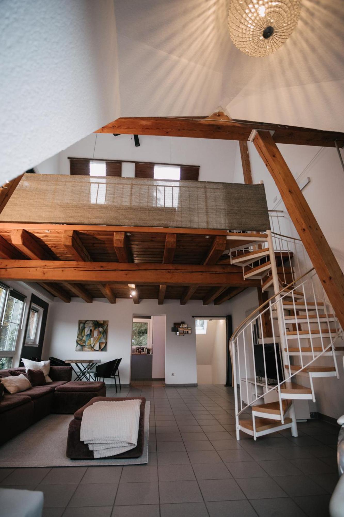 Eigenes Maisonettehaus In Idyllischer Lage Mit Balkon, Nahe Messe, 24H Self-Check In, Gratis Parken Schwabach Ngoại thất bức ảnh