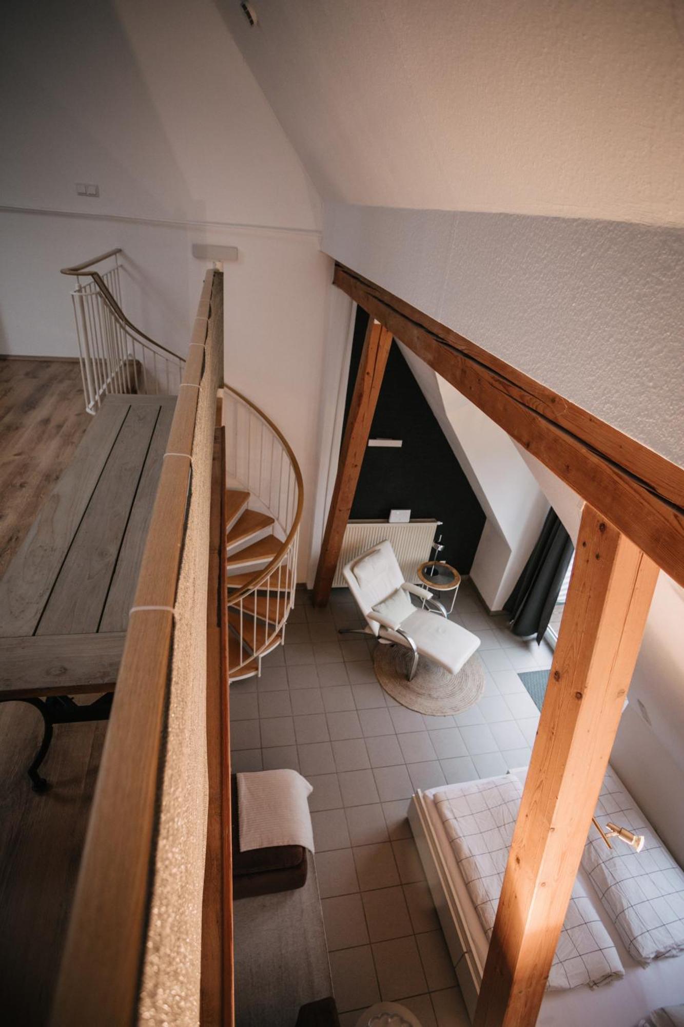 Eigenes Maisonettehaus In Idyllischer Lage Mit Balkon, Nahe Messe, 24H Self-Check In, Gratis Parken Schwabach Ngoại thất bức ảnh