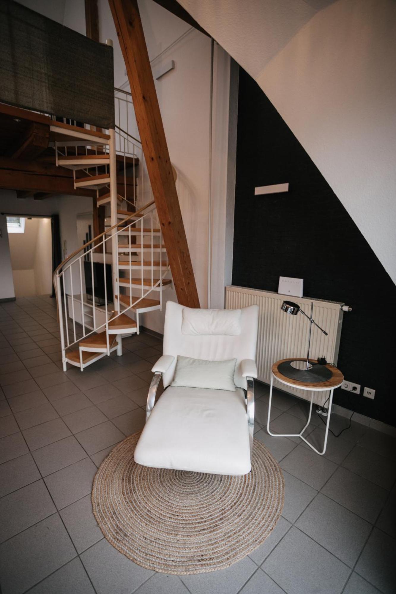 Eigenes Maisonettehaus In Idyllischer Lage Mit Balkon, Nahe Messe, 24H Self-Check In, Gratis Parken Schwabach Ngoại thất bức ảnh